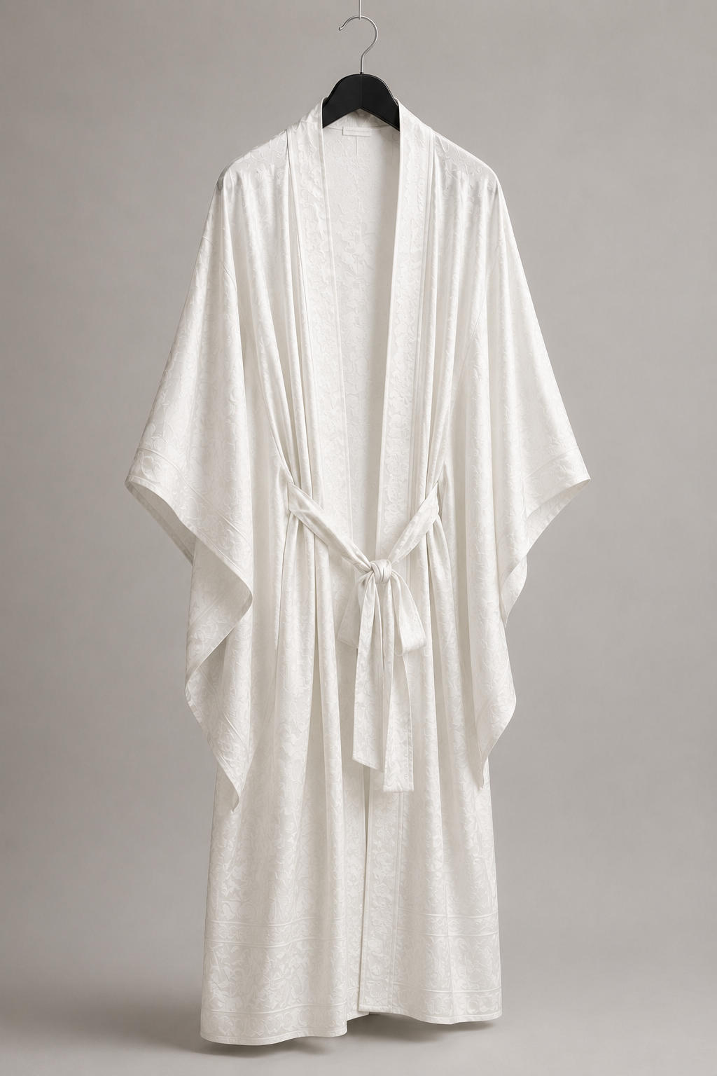 Elfenbeinfarbener Strick-Kimono