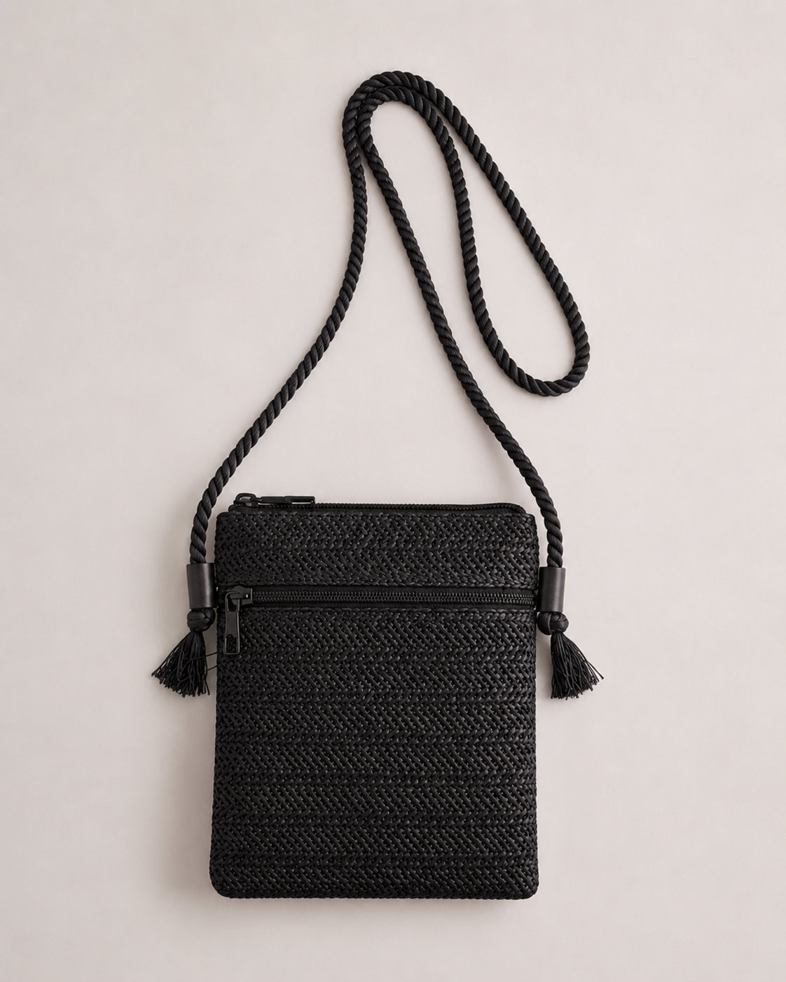Woven Rope Strap Crossbody detail