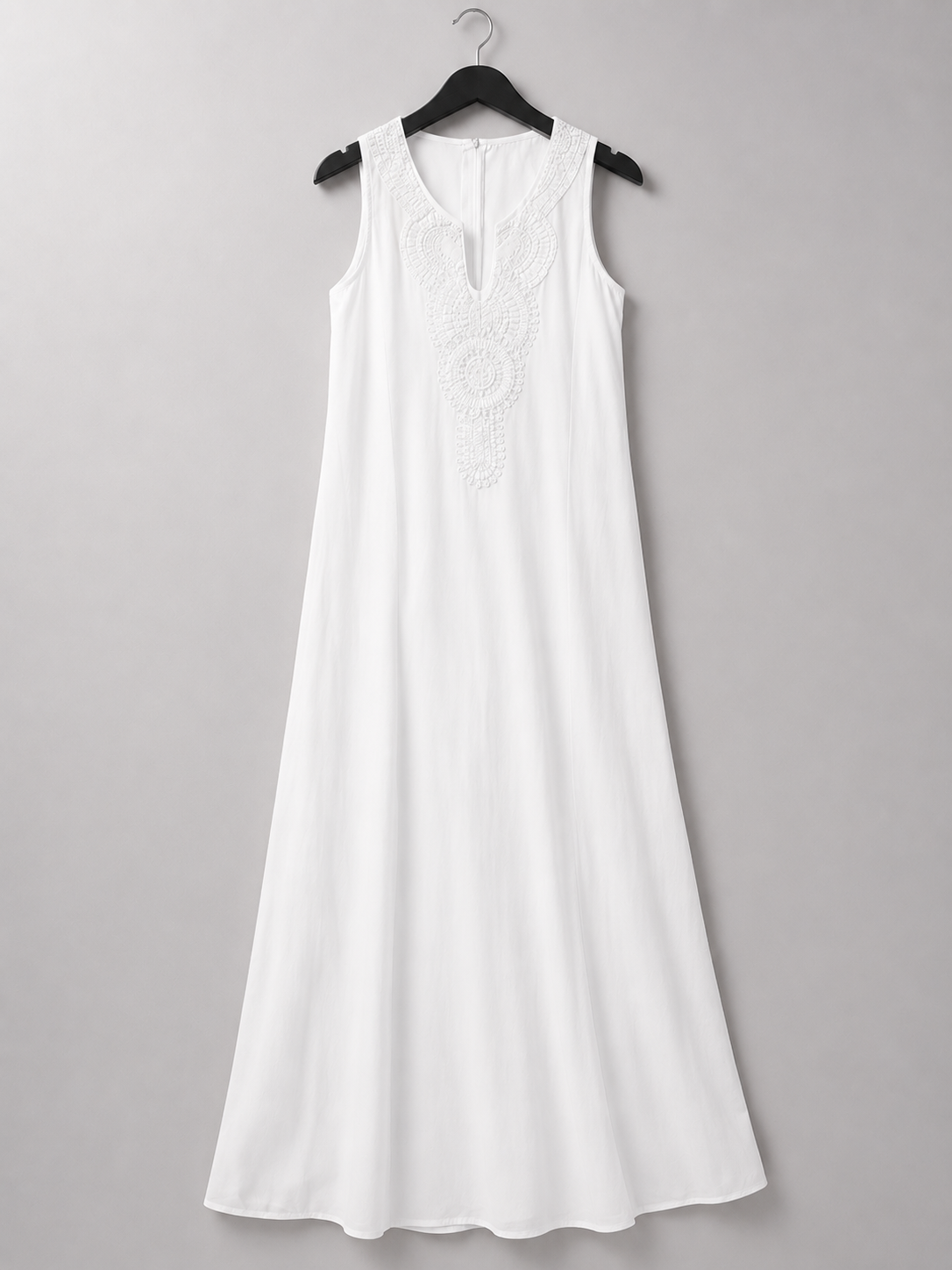 Elfenbeinfarbenes Spitzen-Maxikleid