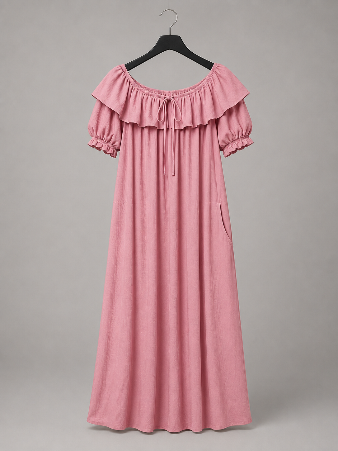 Roséfarbenes schulterfreies Maxikleid