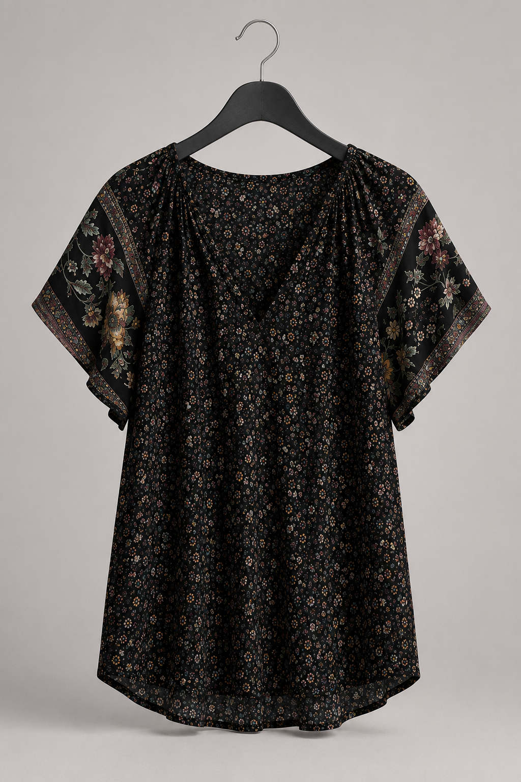 Schwarze Blumenbluse