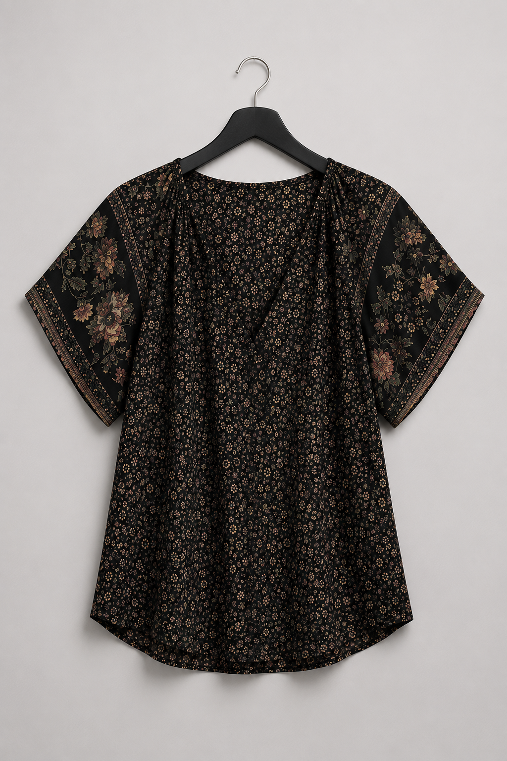 Schwarze Blumenbluse