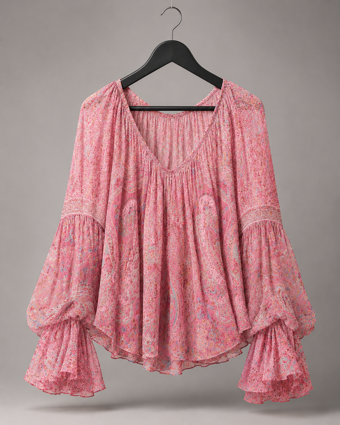Roséfarbene Bluse mit Trompetenärmeln